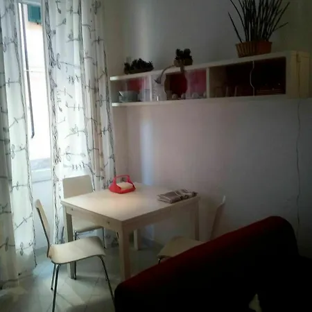 With 2 Bedrooms In La Spezia, With Wonderful View - 4 K La Spezia