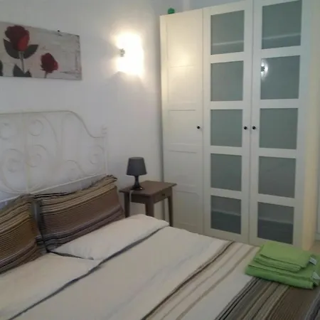 Apartment With 2 Bedrooms In La Spezia, With Wonderful View - 4 K *